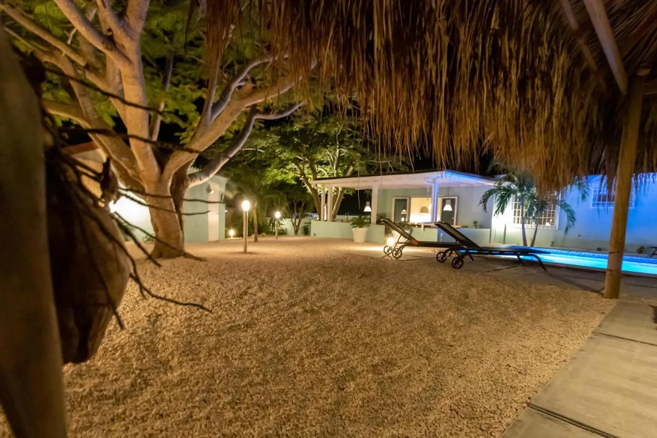Paradijselijke Villa Met Prive Zwembad, Palapa, Tropische Tuin En Rondom Privacy Grote Berg 0*,