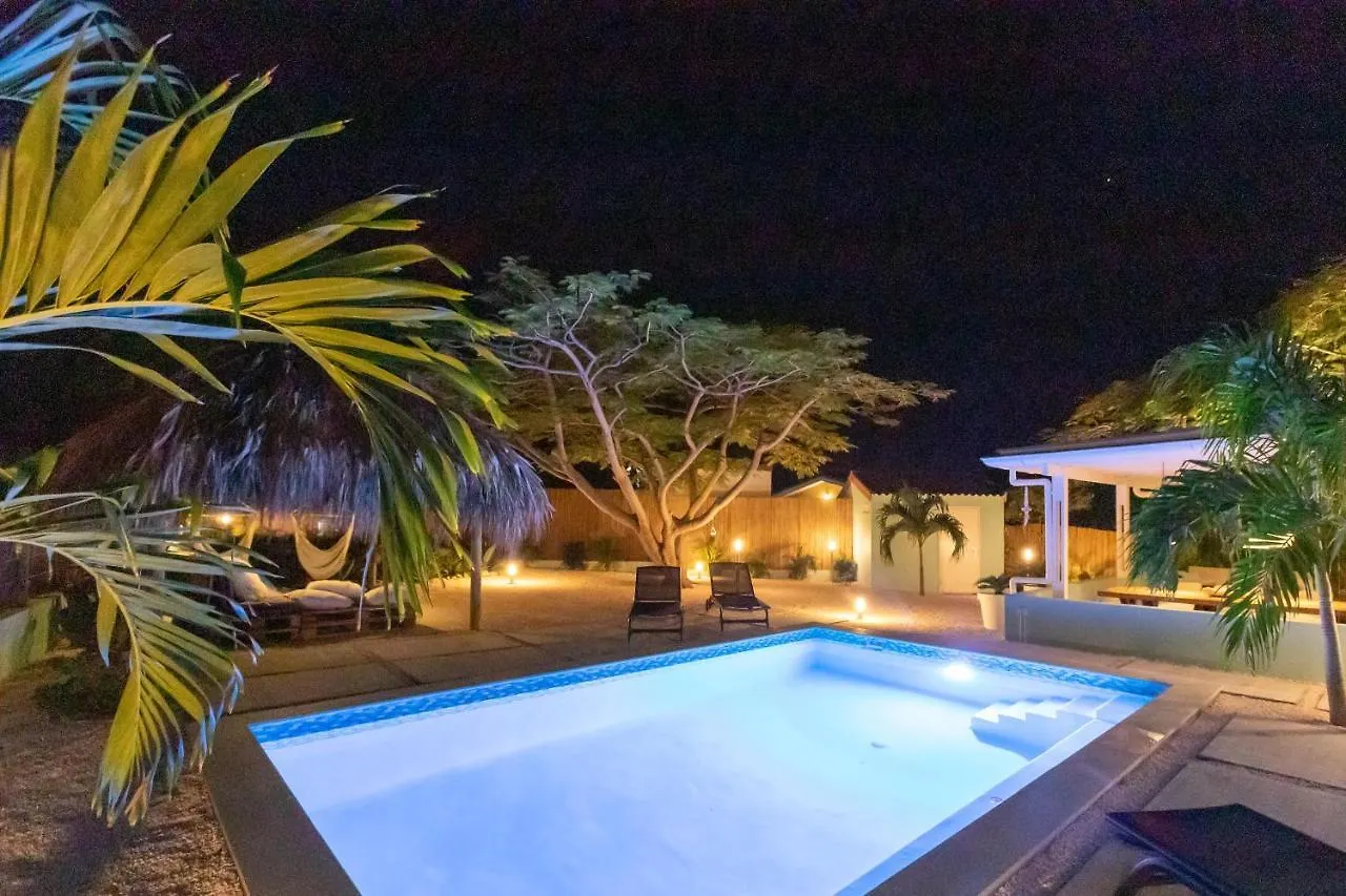 Paradijselijke Villa Met Prive Zwembad, Palapa, Tropische Tuin En Rondom Privacy Grote Berg Feriehus